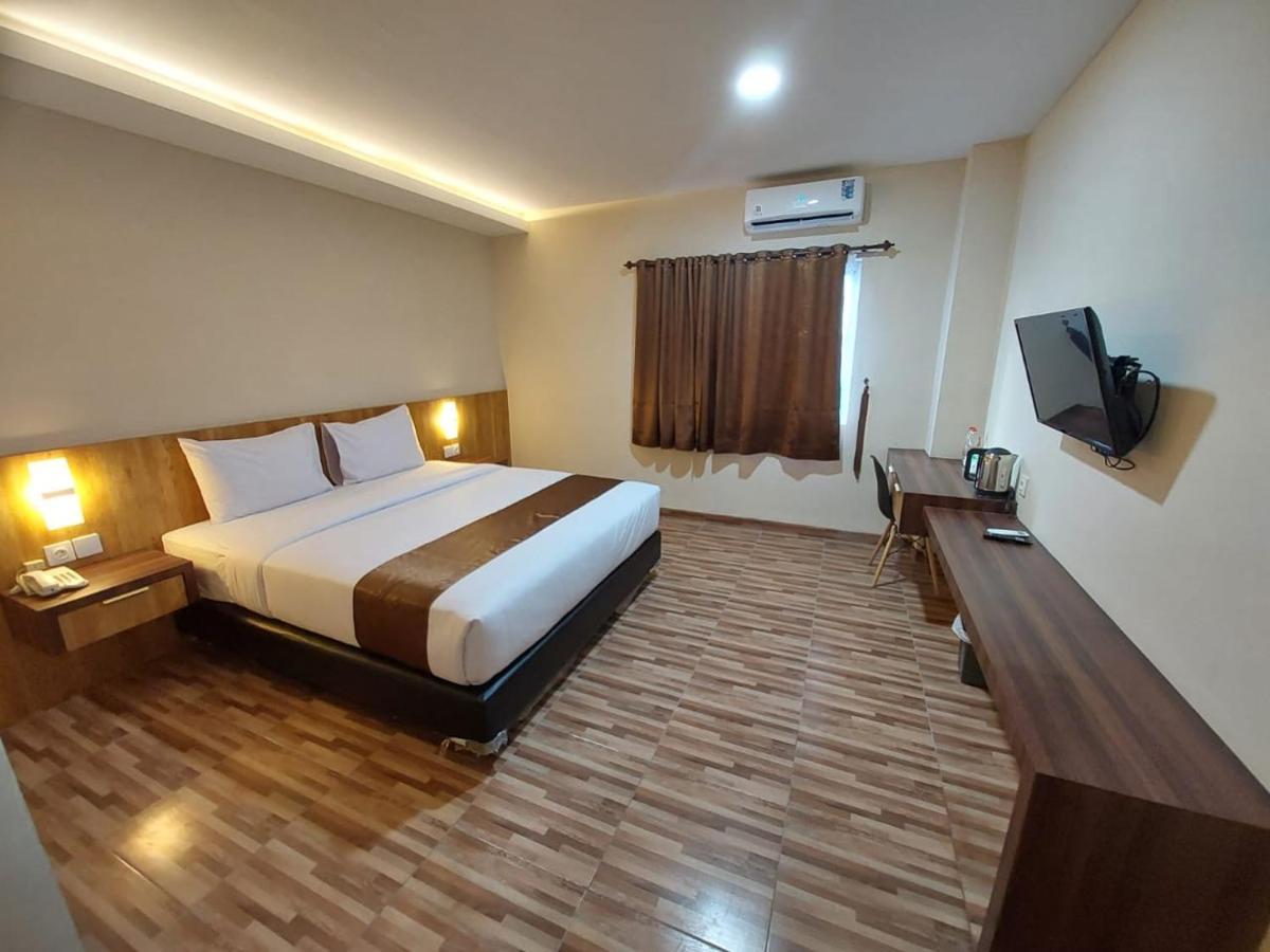 T Hotel Kualanamu Lubukpakam Εξωτερικό φωτογραφία