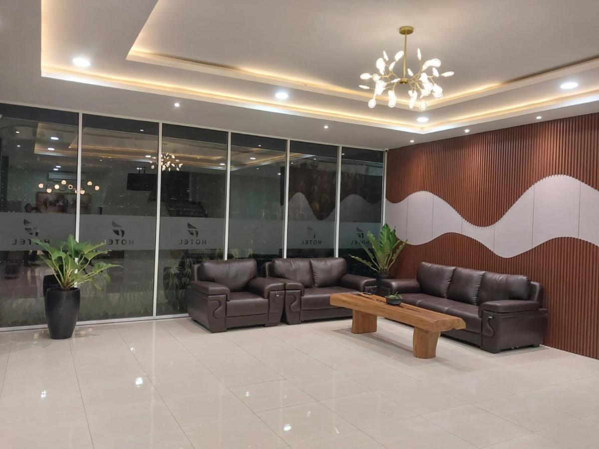 T Hotel Kualanamu Lubukpakam Εξωτερικό φωτογραφία